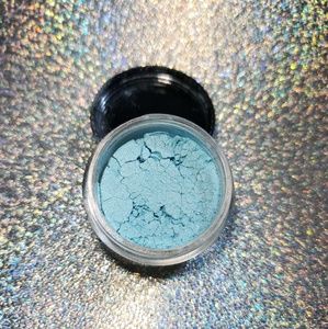 Seafoam mineral eyeshadow